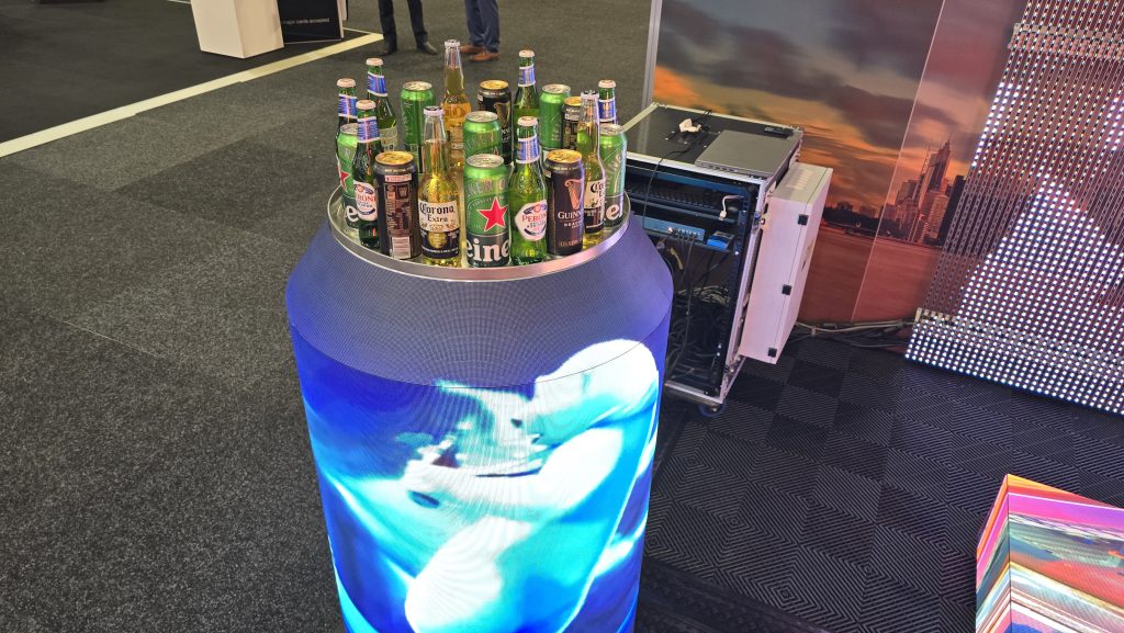 Digital LED Beer & Soft Drink Can Shaped Display Screen & Sign